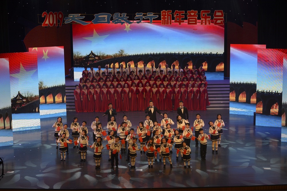 合唱 我爱你中国